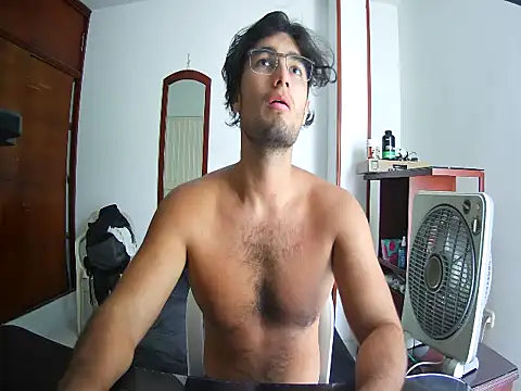 Snapshot of lechero226 chatting on January 7, 3:28 pm lechero226 online show from January 7, 3:28 pm