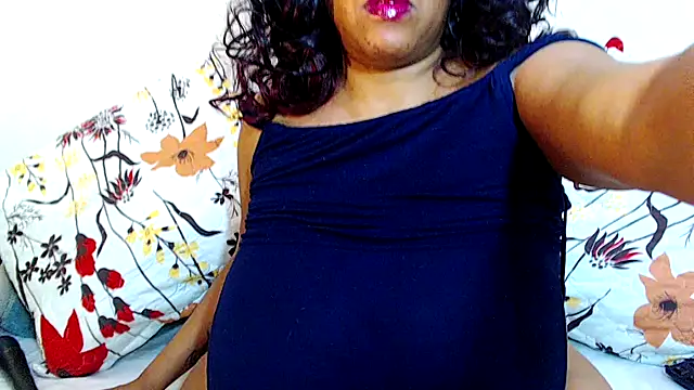 Snapshot of Ebonylovelyx chatting on January 18, 3:59 pm Ebonylovelyx online show from January 18, 3:59 pm