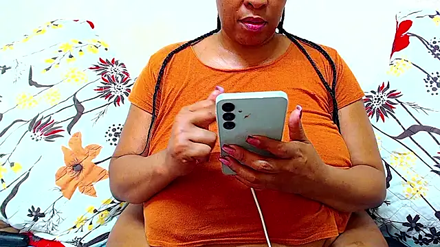 Snapshot of Ebonylovelyx chatting on February 27, 12:49 pm Ebonylovelyx online show from February 27, 12:49 pm