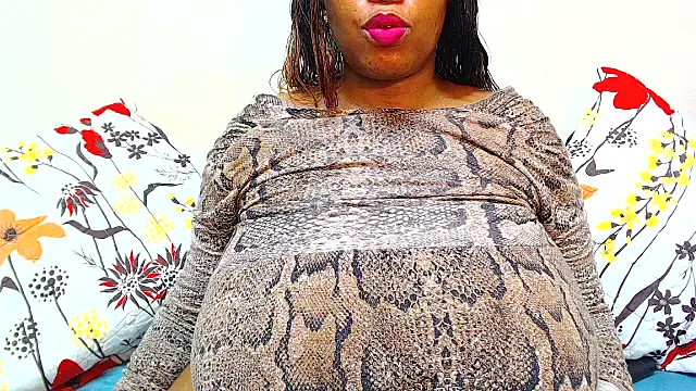 Snapshot of Ebonylovelyx chatting on February 9, 8:18 pm Ebonylovelyx online show from February 9, 8:18 pm