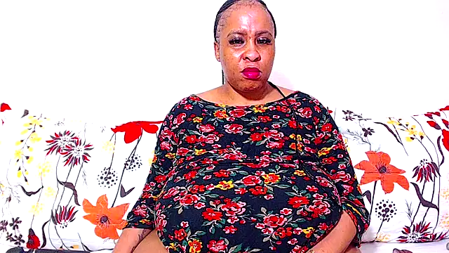 Snapshot of Ebonylovelyx chatting on November 8, 6:17 am Ebonylovelyx online show from November 8, 6:17 am