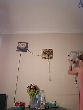 Snapshot of Keli_Jessi chatting on February 20, 1:35 pm Keli Jessi online show from February 20, 1:35 pm