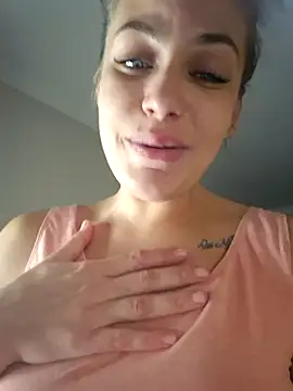 Snapshot of Keli_Jessi chatting on December 18, 3:27 pm Keli Jessi online show from December 18, 3:27 pm