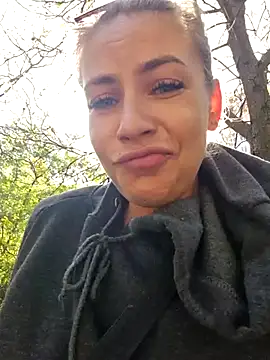 Snapshot of Keli_Jessi chatting on September 20, 12:10 pm Keli Jessi online show from September 20, 12:10 pm