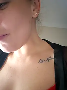 Snapshot of Keli_Jessi chatting on January 16, 8:02 pm Keli Jessi online show from January 16, 8:02 pm