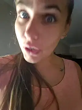 Snapshot of Keli_Jessi chatting on October 29, 7:24 pm Keli Jessi online show from October 29, 7:24 pm