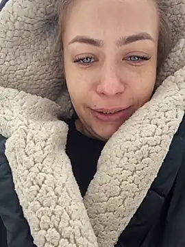 Snapshot of Keli_Jessi chatting on January 18, 11:24 am Keli Jessi online show from January 18, 11:24 am