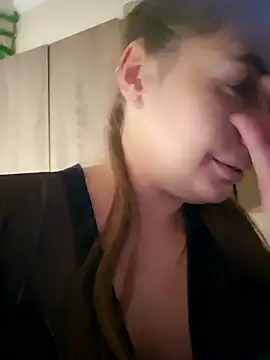 Snapshot of Keli_Jessi chatting on January 8, 7:09 pm Keli Jessi online show from January 8, 7:09 pm