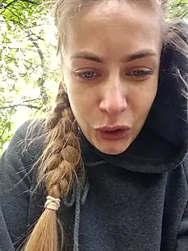 Keli Jessi online show from April 26, 11:40 am