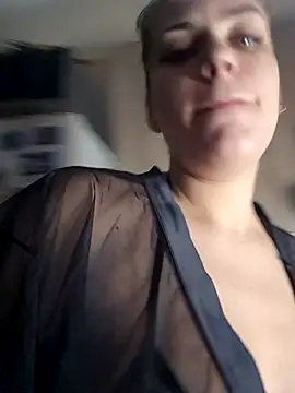 Snapshot of Keli_Jessi chatting on January 10, 6:36 pm Keli Jessi online show from January 10, 6:36 pm