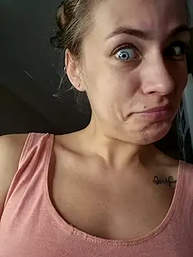 Snapshot of Keli_Jessi chatting on February 22, 9:27 pm Keli Jessi online show from February 22, 9:27 pm