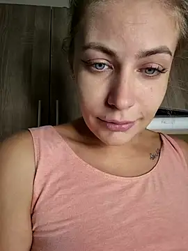 Snapshot of Keli_Jessi chatting on October 19, 6:21 pm Keli Jessi online show from October 19, 6:21 pm