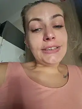 Snapshot of Keli_Jessi chatting on November 25, 3:56 pm Keli Jessi online show from November 25, 3:56 pm