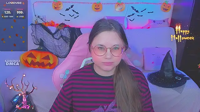 Lolisuccub online show from November 5, 6:00 pm