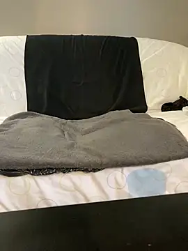 BruceIsHorny  online show from October 25, 3:12 pm