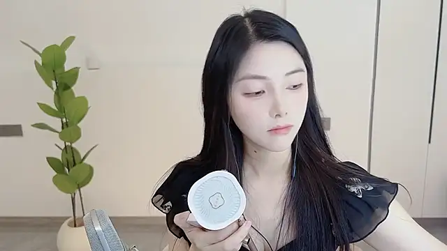 HaagenDazs  online show from March 4, 1:55 am