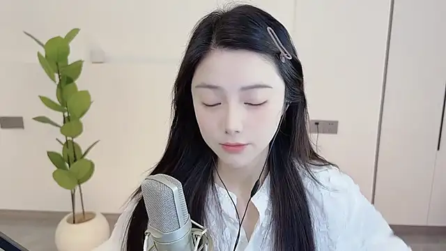 HaagenDazs  online show from March 9, 1:14 am