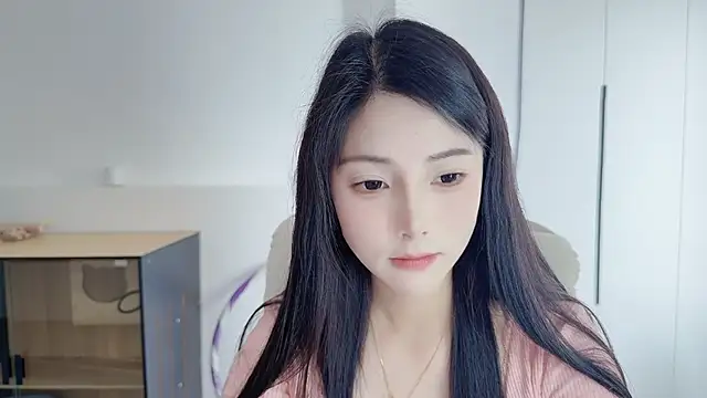 HaagenDazs  online show from April 8, 4:14 am