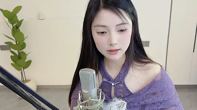 HaagenDazs  online show from March 12, 4:08 am