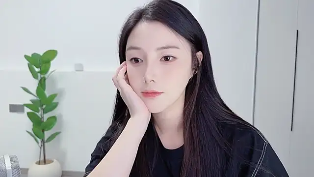 HaagenDazs  online show from October 2, 1:03 pm