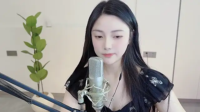 HaagenDazs  online show from March 4, 5:00 am