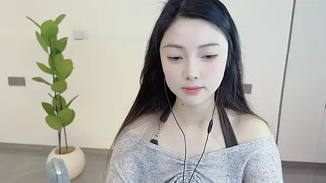 HaagenDazs  online show from March 5, 1:21 am