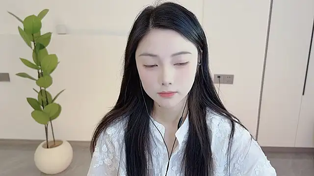 HaagenDazs  online show from March 10, 12:50 am