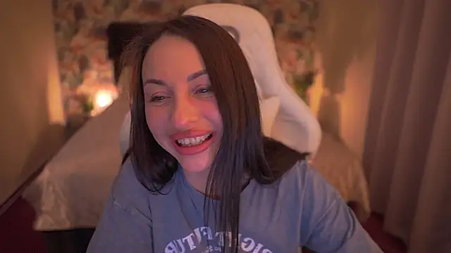 KristiiMax online show from March 21, 4:55 pm