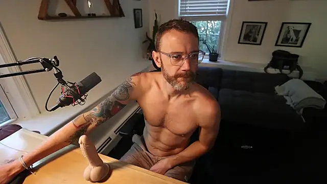 BradBronton online show from May 7, 8:56 pm