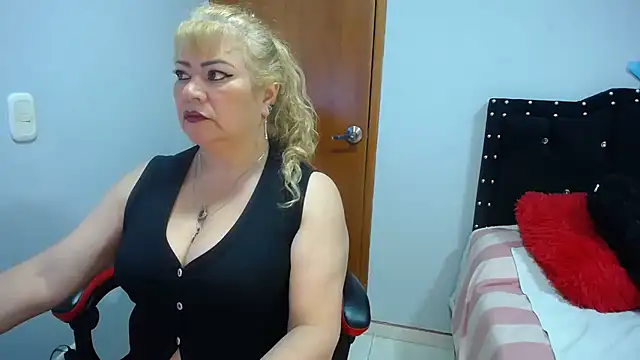 Ursulawhite69 online show from March 6, 12:49 am