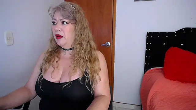 Ursulawhite69 online show from March 11, 3:56 pm