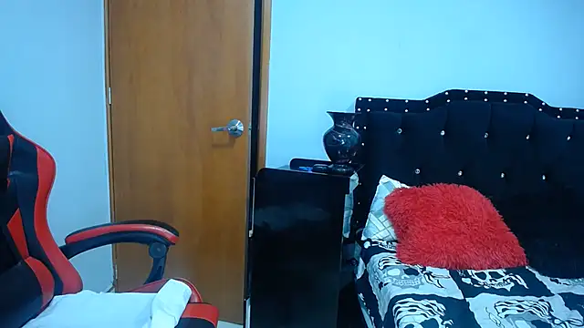 Snapshot of Ursulawhite69 chatting on July 19, 1:25 am Ursulawhite69 online show from July 19, 1:25 am
