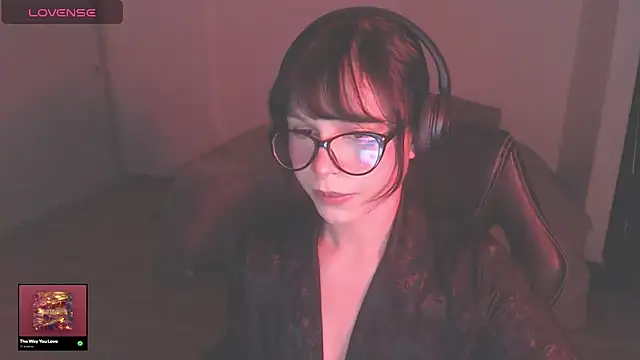 Snapshot of modjo_ chatting on November 9, 1:53 am modjo online show from November 9, 1:53 am