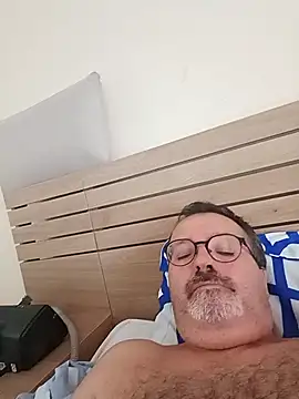 Snapshot of mike9473 chatting on September 16, 7:31 am mike9473 online show from September 16, 7:31 am