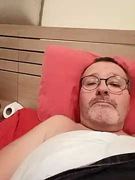 Snapshot of mike9473 chatting on October 27, 9:16 pm mike9473 online show from October 27, 9:16 pm