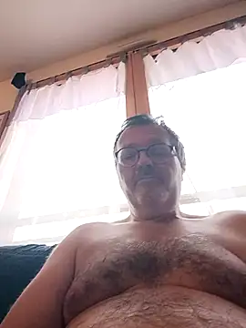 Snapshot of mike9473 chatting on October 6, 4:41 pm mike9473 online show from October 6, 4:41 pm