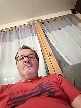 Snapshot of mike9473 chatting on October 9, 5:24 pm mike9473 online show from October 9, 5:24 pm