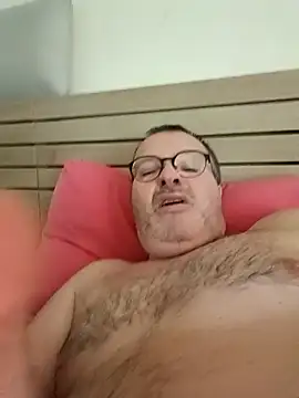 Snapshot of mike9473 chatting on October 24, 9:30 am mike9473 online show from October 24, 9:30 am