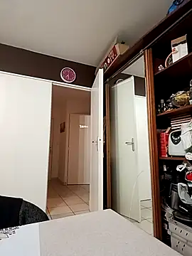 Snapshot of mike9473 chatting on October 7, 5:30 am mike9473 online show from October 7, 5:30 am