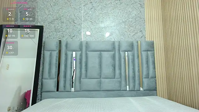 Snapshot of veronicaroose_ chatting on January 18, 12:19 pm veronicaroose online show from January 18, 12:19 pm