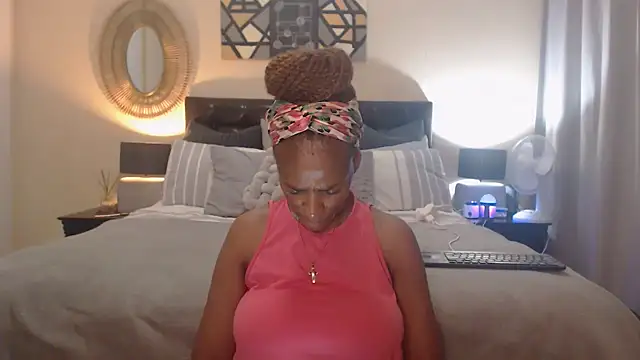 Snapshot of Creamyass22 chatting on January 24, 5:32 pm Creamyass22 online show from January 24, 5:32 pm