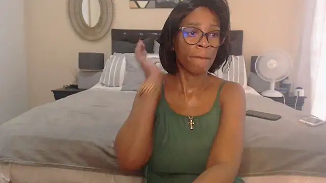 Snapshot of Creamyass22 chatting on February 4, 3:15 pm Creamyass22 online show from February 4, 3:15 pm