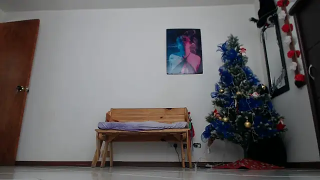 Snapshot of charlottezoe15 chatting on November 21, 6:07 pm charlottezoe15 online show from November 21, 6:07 pm