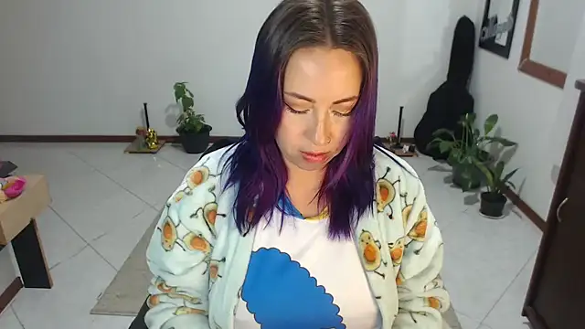 charlottezoe15 online show from May 22, 10:13 am