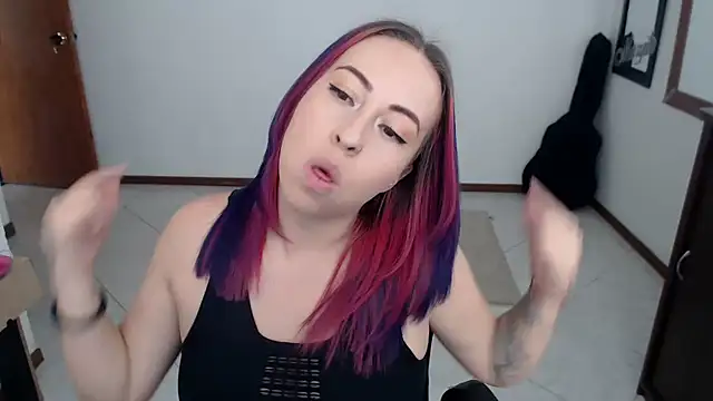 charlottezoe15 online show from March 13, 6:13 pm