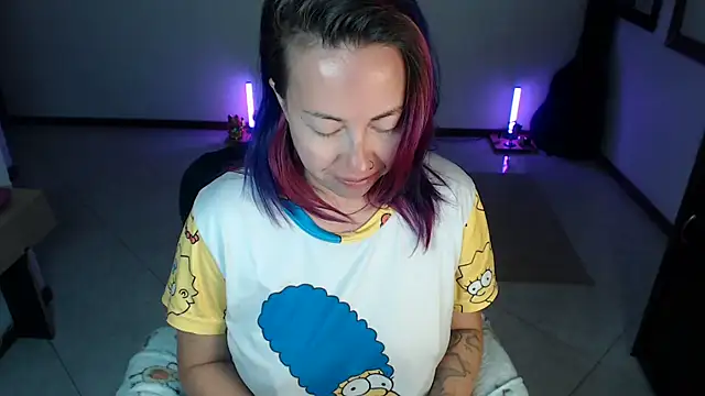 charlottezoe15 online show from April 26, 9:28 am