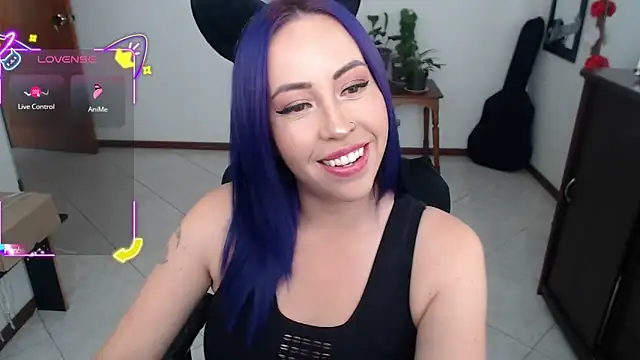 Snapshot of charlottezoe15 chatting on October 28, 6:51 pm charlottezoe15 online show from October 28, 6:51 pm