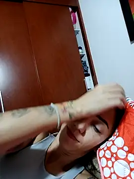 LunaZambrano online show from November 30, 4:08 pm