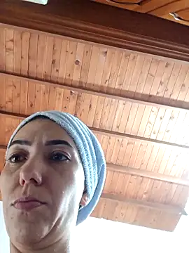 LunaZambrano online show from April 2, 5:41 pm