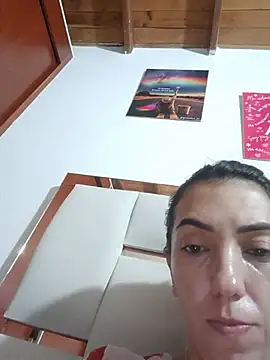 LunaZambrano online show from May 20, 4:20 am